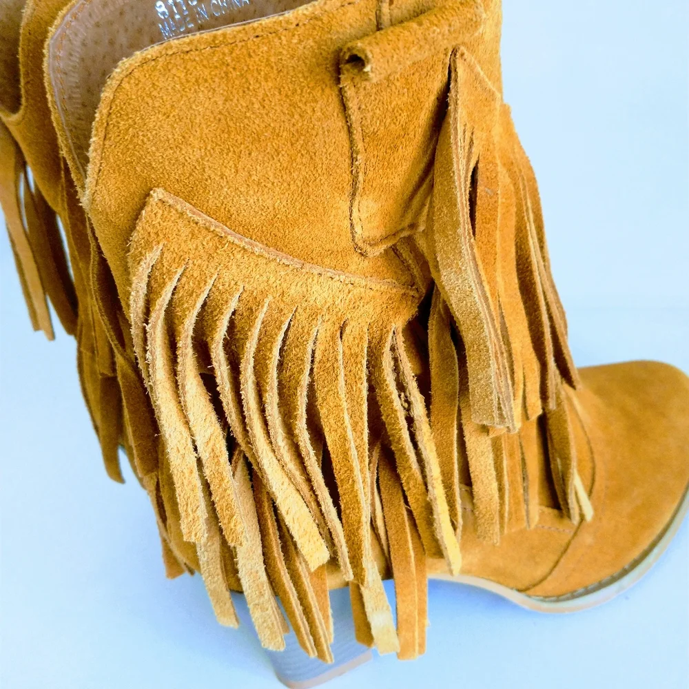 Miss & Mr. Foot Women's Fringe Suede Ankle Boots - Picture 9 of 14